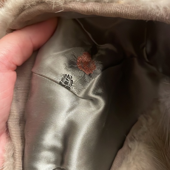 Grey Fur Beret Hat - Picture 5 of 5